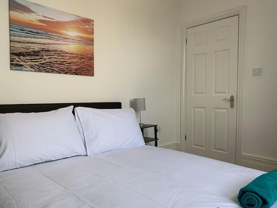 2 Double Bedroom Flat, Central Location Bristol Exterior foto