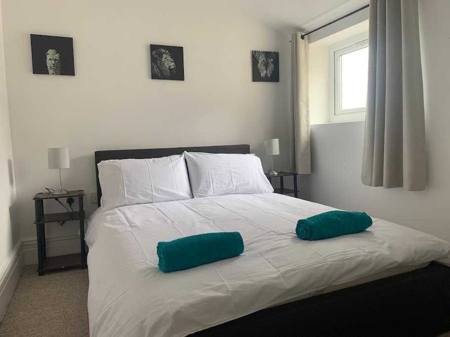 2 Double Bedroom Flat, Central Location Bristol Exterior foto